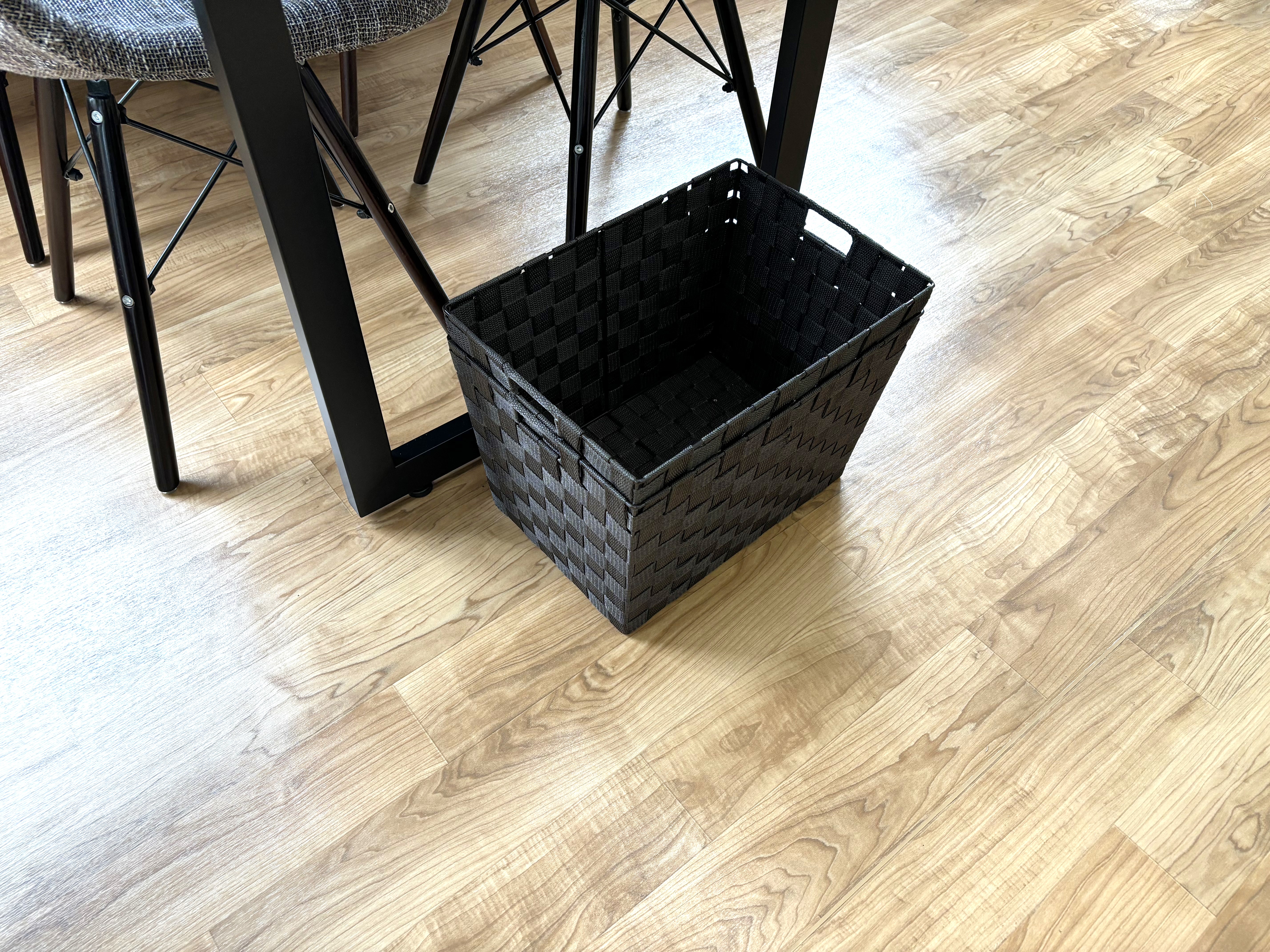 お荷物置きかご