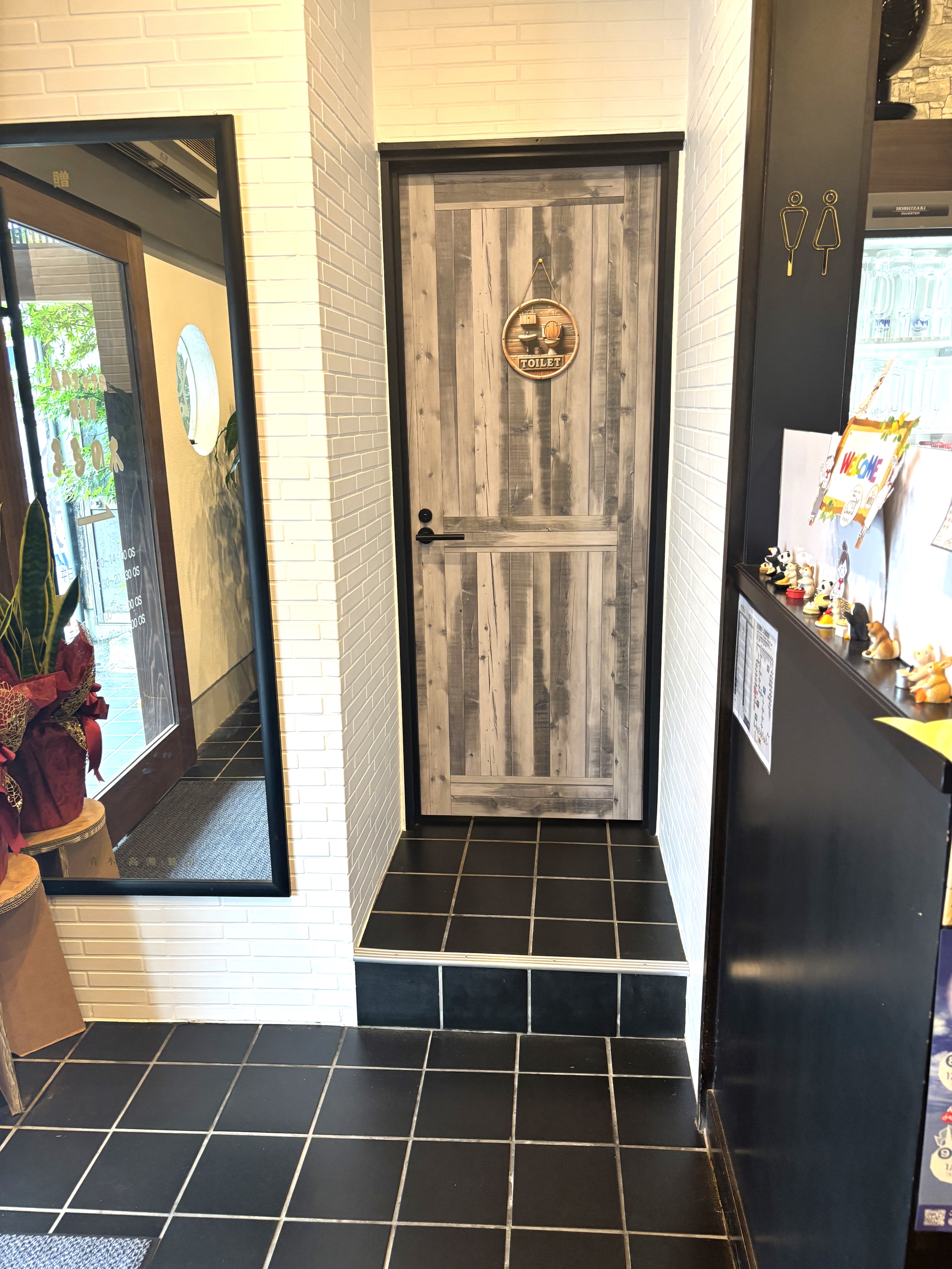 トイレへの通路