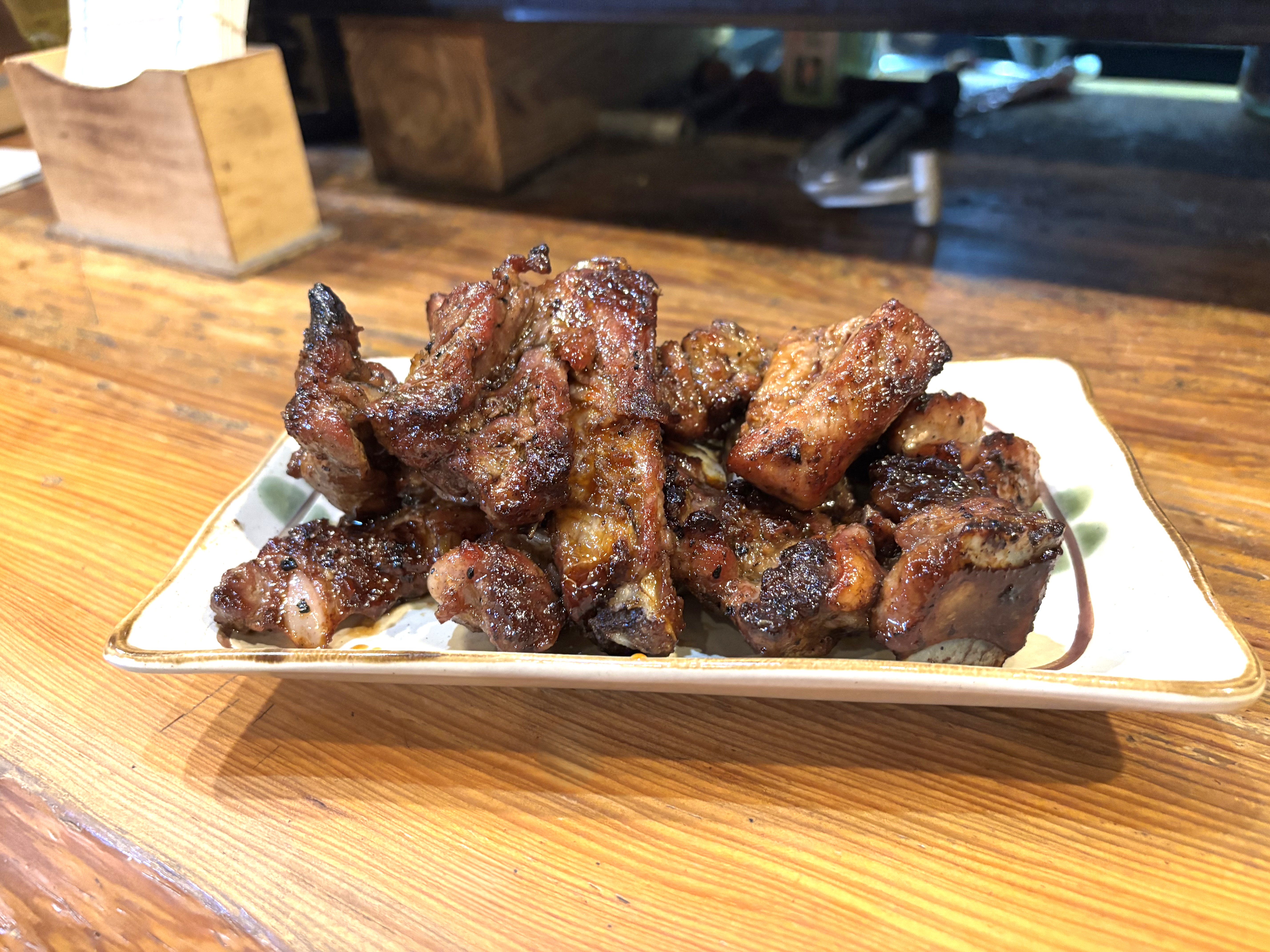 骨付きカルビ（写真は2人前です）