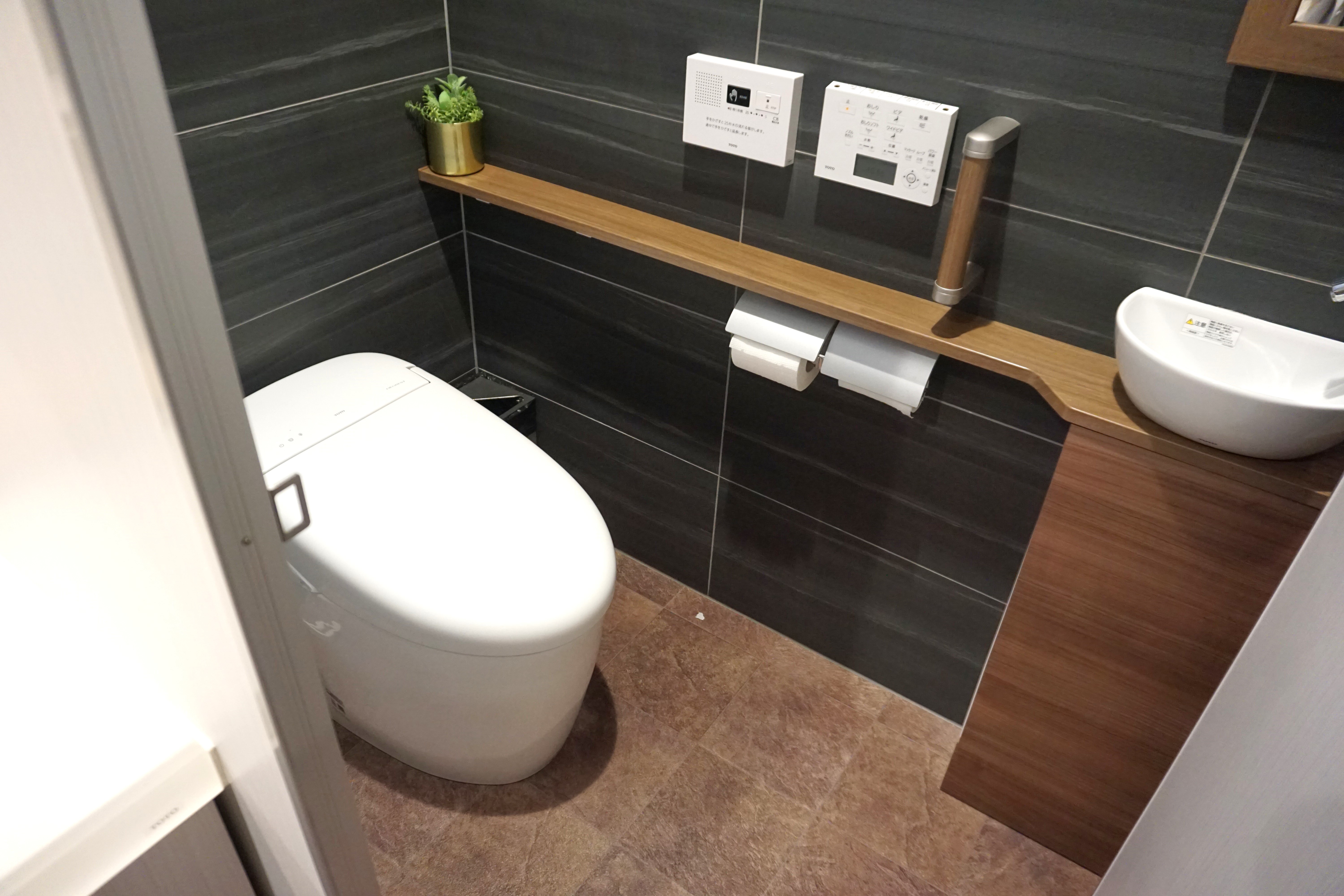 女性用トイレ内